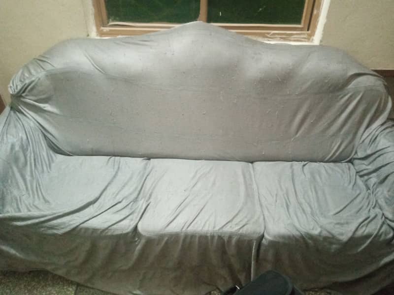 5  seater sofa 0