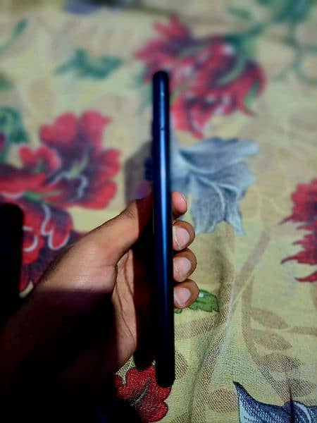 Samsung Galaxy A04 - Black Shining 4
