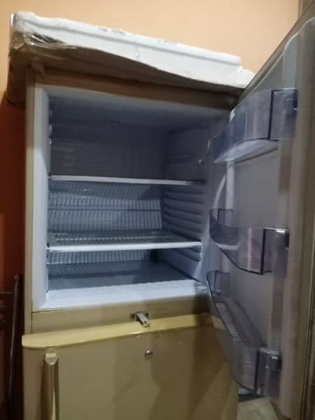 Full size Used Freezer. Condition7/10 . Upper portion ok. 3