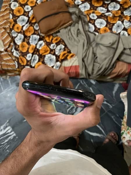 iphone xr totally genuine no anything change 5