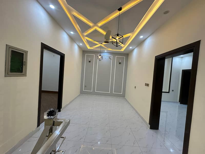 Nearest To Park/Masjid & Market 5 Marla House For Rent 4