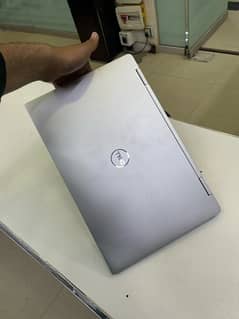 DELL XPS 9575