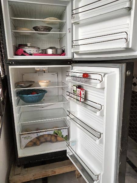 Dawlance medium size inverter refrigerator 5