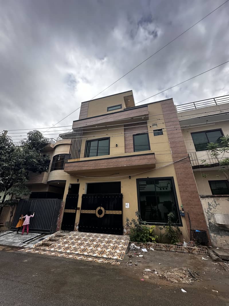 BRAND NEW TYPE HOUSE AVAILABLE FOR SALE IN WAPDA TOWN 0