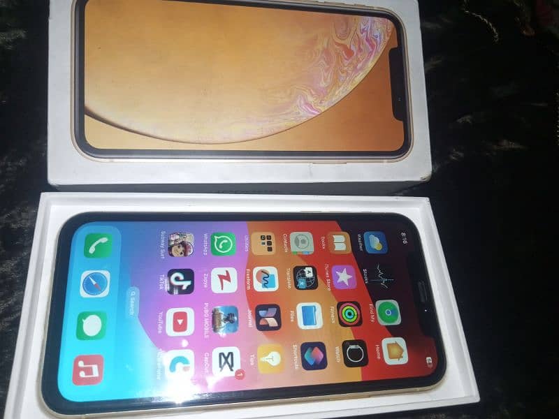 iphone xr non pta with box 9