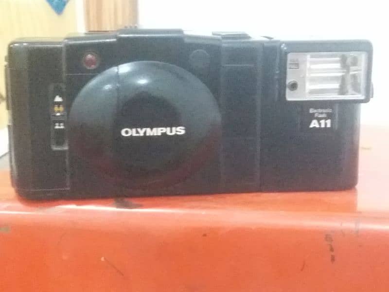 olumpus XA2 camera  made in Japan. 3