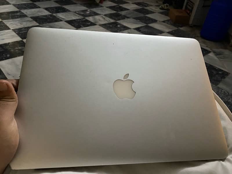 Apple Macbook Air 13 Brand new condition 0