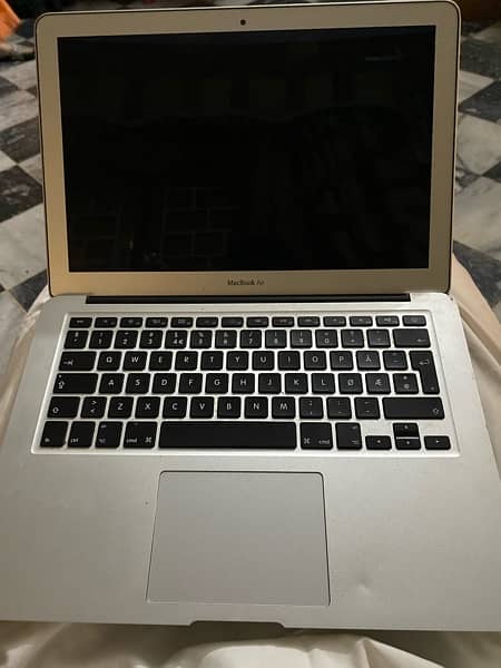 Apple Macbook Air 13 Brand new condition 1