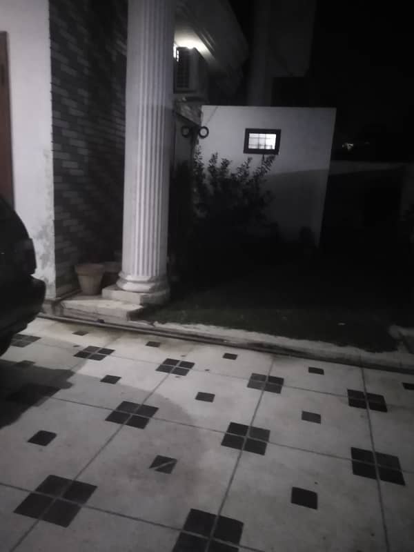 10 Marla Double Storey House For Sale In C Block Faisal Town Lahore 16