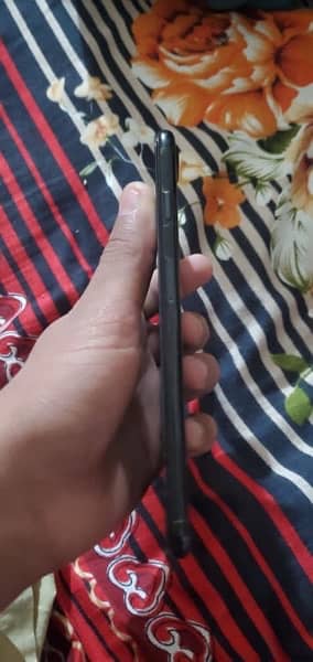 Iphone 7plus black colour 2/128 2