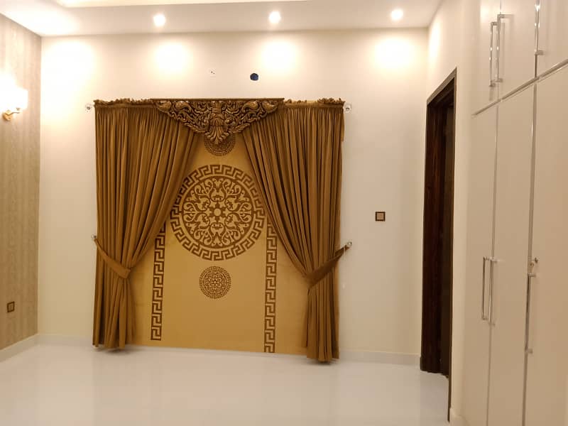 10 Marla Beautiful Upper Portion Available For Rent , Close To Jamia Mosque, Parks In Bahria Town Lahore 22
