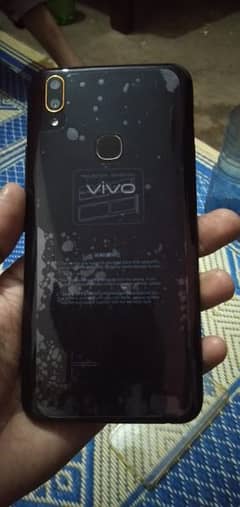 vivo y11 one hand use 10/10 condition only phone 0