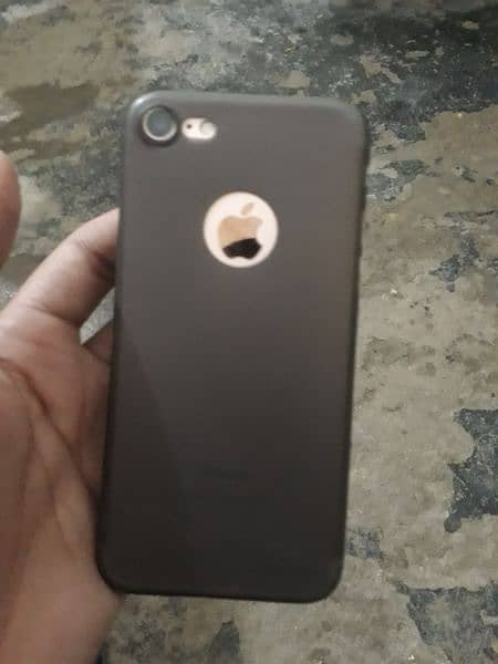 iPhone 7 non pta 32gb phone no. 03219267990 WhatsApp message kre 9