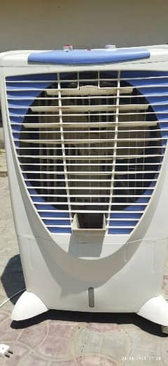 BOSS Air Cooler Excellent condition Honeycomb pads