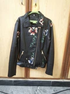 leather jacket female in good condition