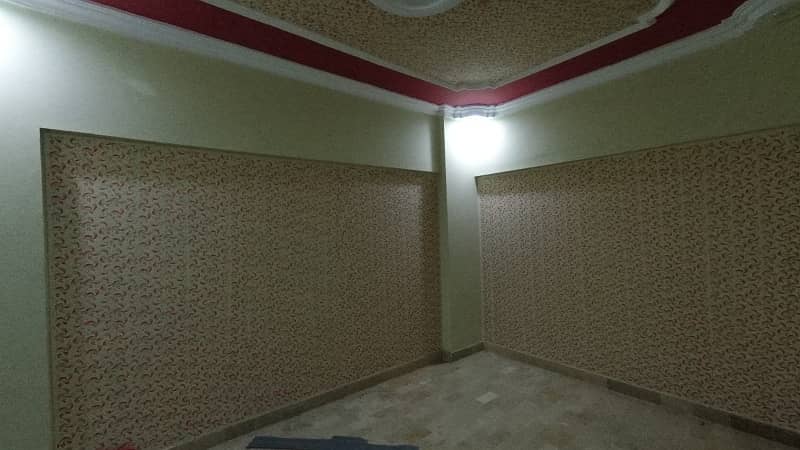 Prime Location Flat In Gulshan-e-Iqbal - Block 7 Sized 1200 Square Feet Is Available 14
