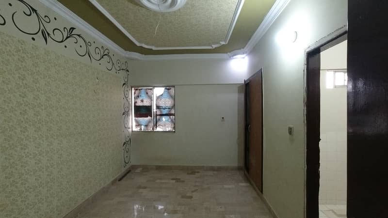 Prime Location Flat In Gulshan-e-Iqbal - Block 7 Sized 1200 Square Feet Is Available 17