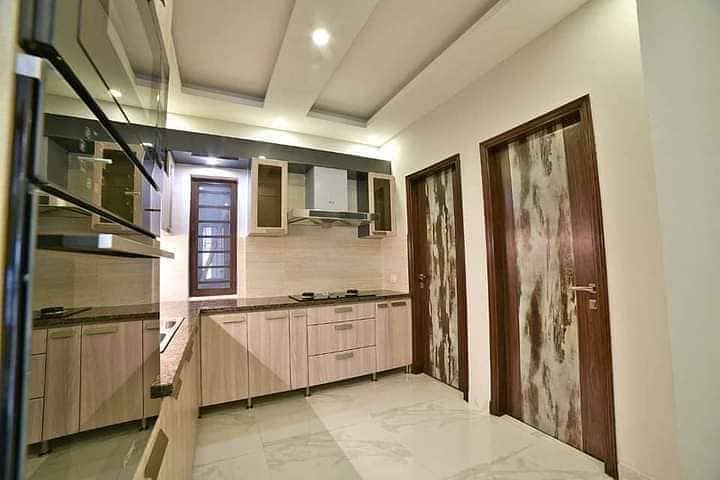 Perfect 2000 Square Feet Flat In Metropolis Residency For sale 9