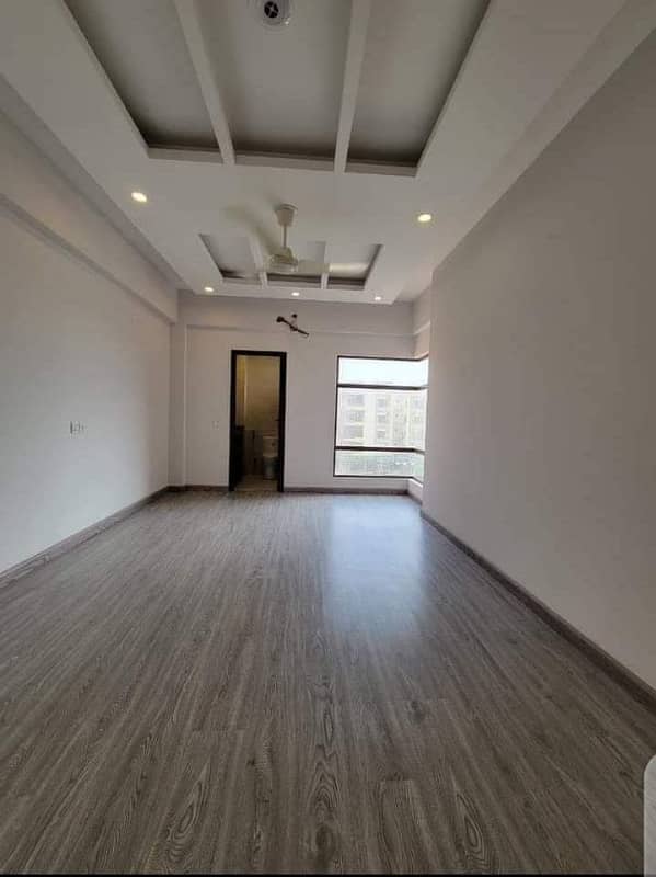 Perfect 2000 Square Feet Flat In Metropolis Residency For sale 10