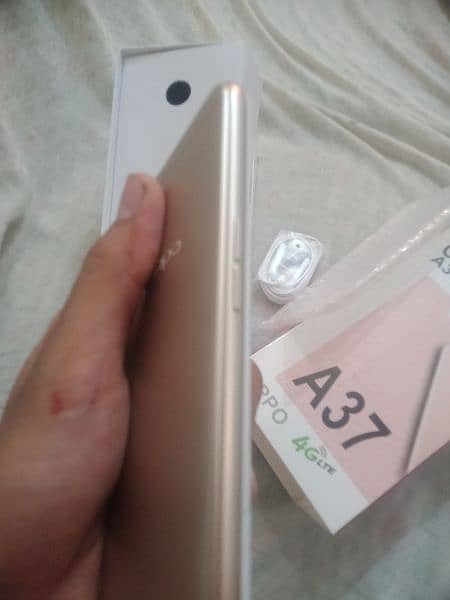 oppo a37 4 64 contact my what'sapp 03447382949 5