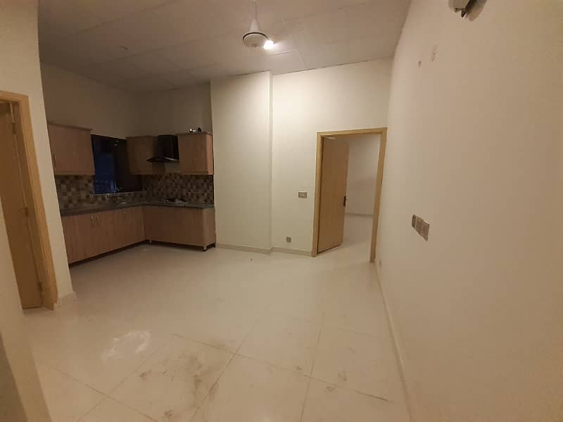 One Bed Appartment Available For Sale in Defence Exectuive Tower DHA 2 Islamabad. 6
