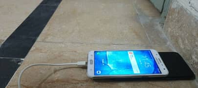 Samsung Galaxy J7. Buy and use. 0