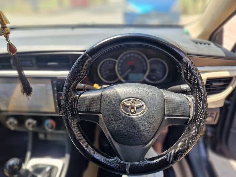 Toyota Corolla XLi 2017 total genuine 2