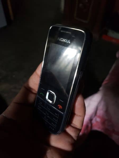 Nokia 2700 classic 1