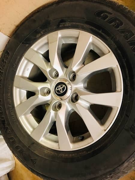 Land Cruiser 18 inch rim tyre lc200 285/60/18 3