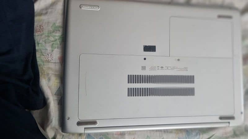 hp probook G5 450 i7 8th gen with original charger 3