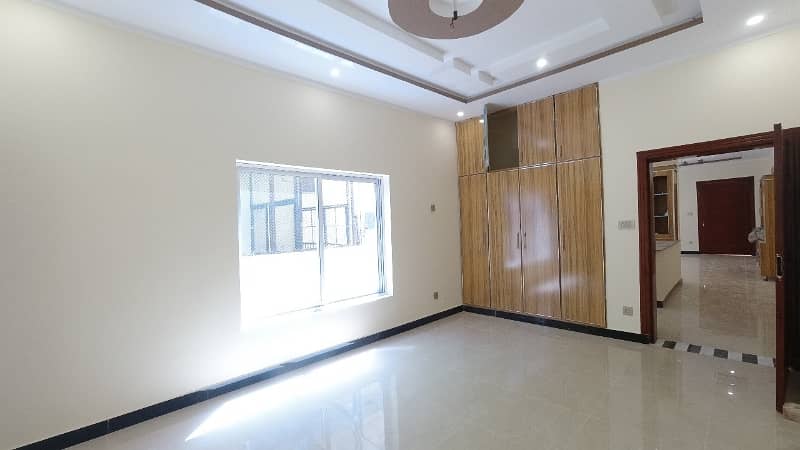 Gorgeous Prime Location 10 Marla House For Sale Available In Gulshan Abad Sector 3 6