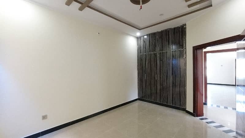 Gorgeous Prime Location 10 Marla House For Sale Available In Gulshan Abad Sector 3 8