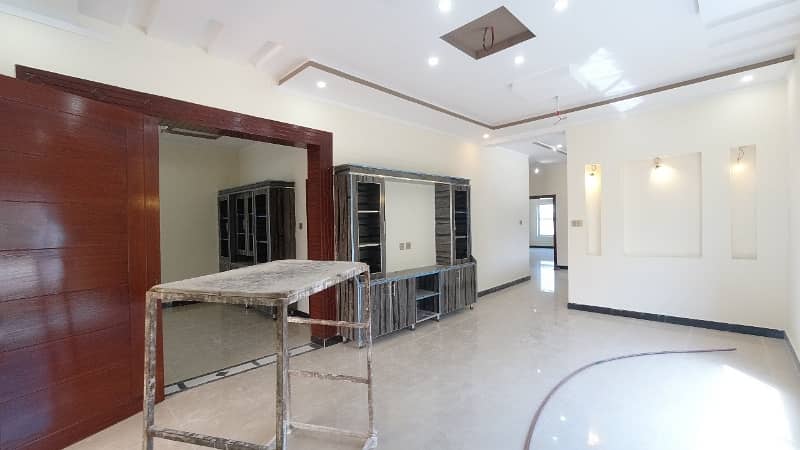 Gorgeous Prime Location 10 Marla House For Sale Available In Gulshan Abad Sector 3 9