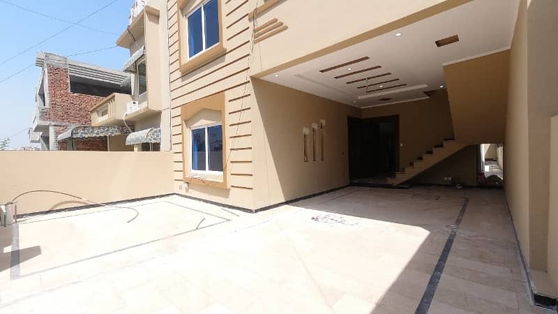 Gorgeous Prime Location 10 Marla House For Sale Available In Gulshan Abad Sector 3 20