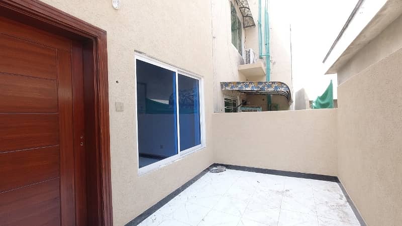 Gorgeous Prime Location 10 Marla House For Sale Available In Gulshan Abad Sector 3 40