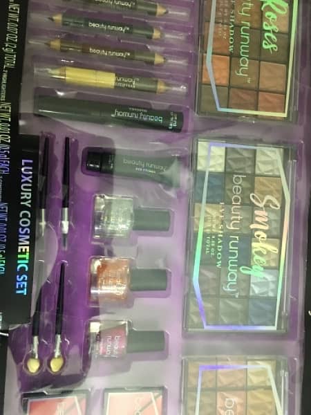 makeup box n makeup kit 3