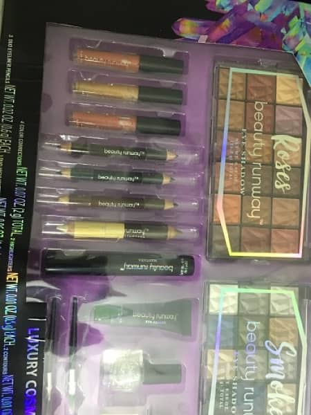 makeup box n makeup kit 4