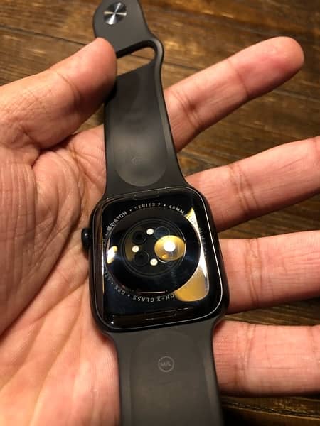 Apple Watch Series 7 92% Battery health 3