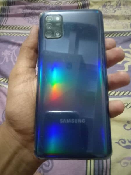 Samsung Galaxy A31 1