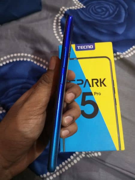Tecno Spark 5 Pro 4 64GB  in good Condition. 3