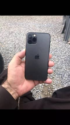 IPHONE 11 PRO MAX Available for sale only 1 month use with daba 100%