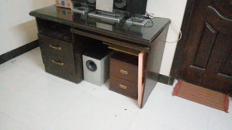 Wooden Computer/Study Table for sell 0