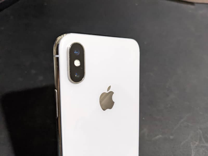iPhone X 64GB Non-PTA (with small dot) 0