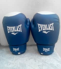 boxing gloves for sale condition 10/9 hai