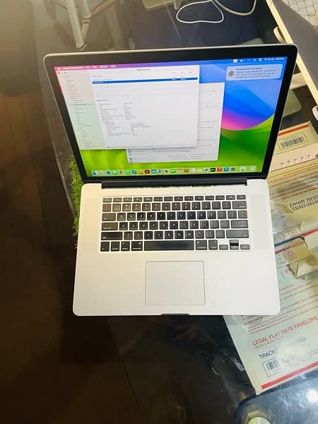 Apple MacBook 2015 Pro Core i7 16/512SSD 2GB Graphics 2015 4