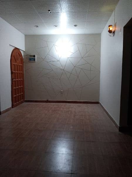 Newly renovated 2 bed drawing lounge flate for rent tiled flooring 2