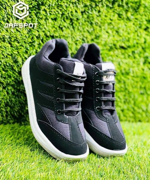 *Product Name*: Men's Outdoor Running Desert Sneakers -JF013, Black 1