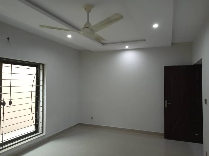 CANTT,12 MARLA OFFICE USE HOUSE FOR RENT GULBERGU UPPER MALL SHADMAN GOR GARDEN TOWN LAHORE 7