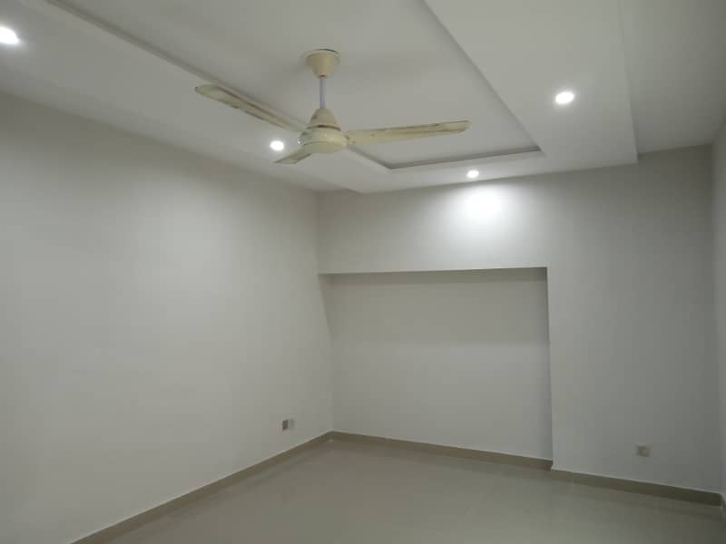 CANTT,12 MARLA OFFICE USE HOUSE FOR RENT GULBERGU UPPER MALL SHADMAN GOR GARDEN TOWN LAHORE 9