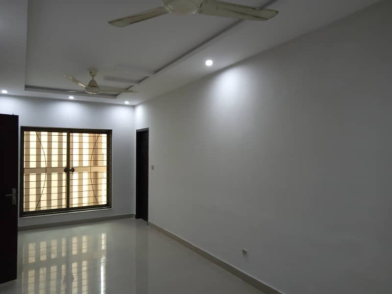 CANTT,12 MARLA OFFICE USE HOUSE FOR RENT GULBERGU UPPER MALL SHADMAN GOR GARDEN TOWN LAHORE 13